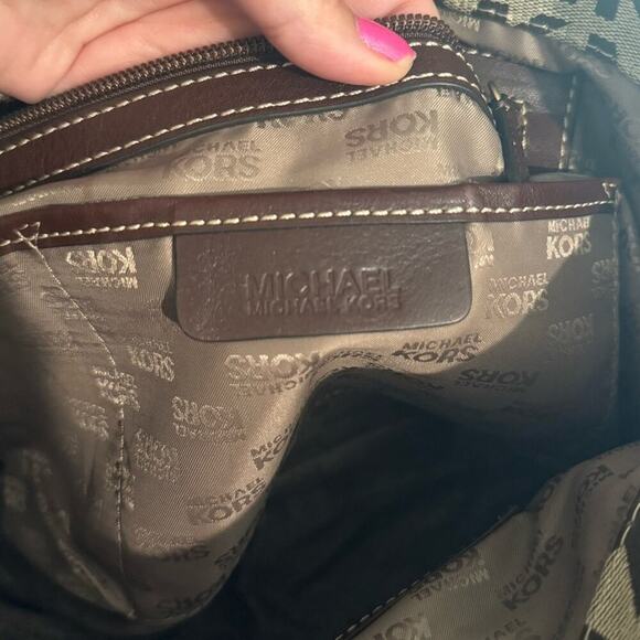 MICHAEL KORS🌟 Signature MK Logo Shoulder Bag with Golf Buckled Straps - Picture 6 of 12